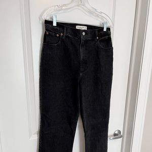 Avo Abercrombie 90s high rise straight jeans